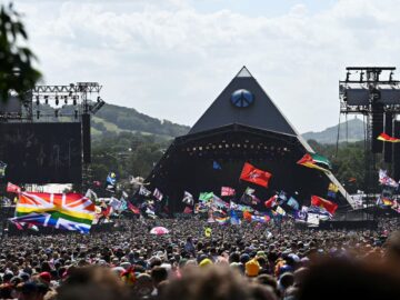 Glastonbury Organisers Add Disposable Vapes To