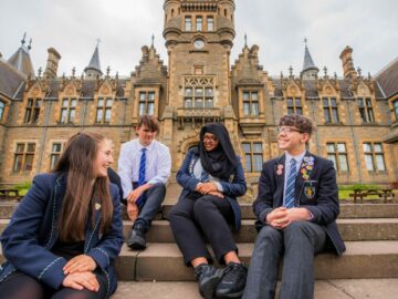 Inside The Dundee School Fighting Back Against The Teen Vape Epidemic