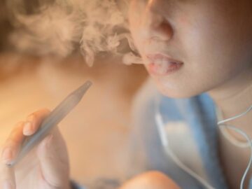 Commentary: Is It Time For Vaping Cessation Programmes In Singapore?