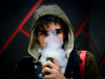 RACGP Seeks To Ban Vaping And Tobacco Companies’ Political Donations