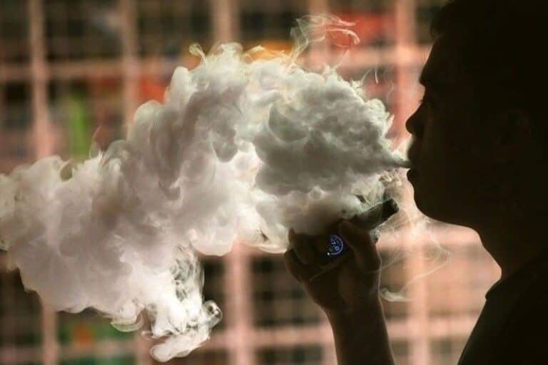 Metro Manila Smoke-Free, Vape-Free Parks Gain Support From MMDA