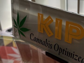Senate Traction Leaves Cannabis Sellers Cautiously Hopeful For Banking, Credit Card Changes 3 Senate Traction Leaves Cannabis Sellers Cautiously Hopeful For Banking, Credit Card Changes