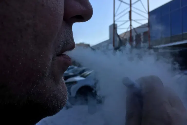 Vape Shop Owner Pleased With Gov’t Decision To Raise Vaping Age