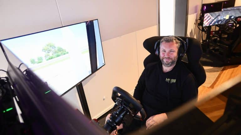 Motorsport and golf simulation arcade to open in Timaru