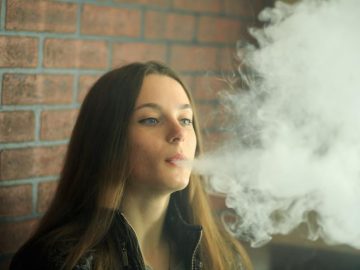Lack Of Targeted Enforcement Fuels Youth Vaping