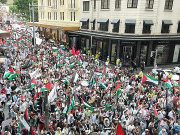 50,000 protesters swarm Sydney CBD