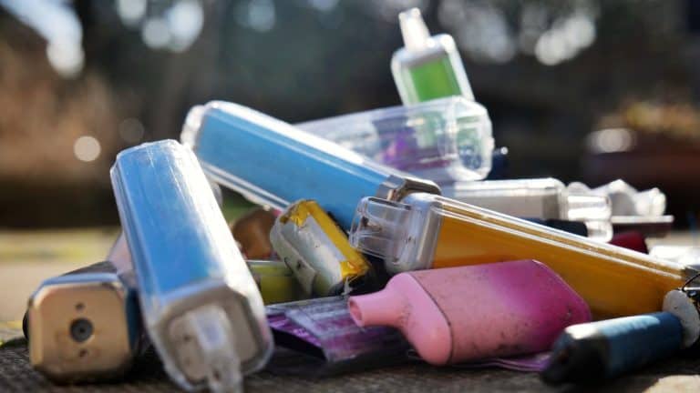 Cabinet Approves Ban On Sale Of Disposable Vapes
