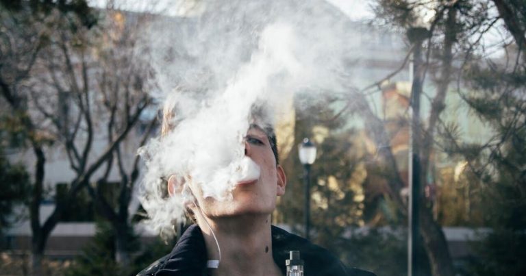 Study Claims Vape Sellers Let Minors Easily Buy Dangerous Products Online