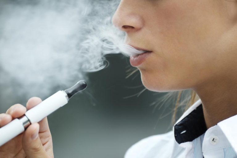 City Expands Smoke-Free Zones