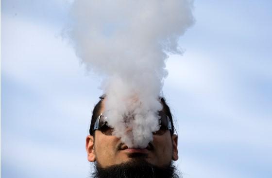 Vape Giveaways In Bars: Health Groups Slam