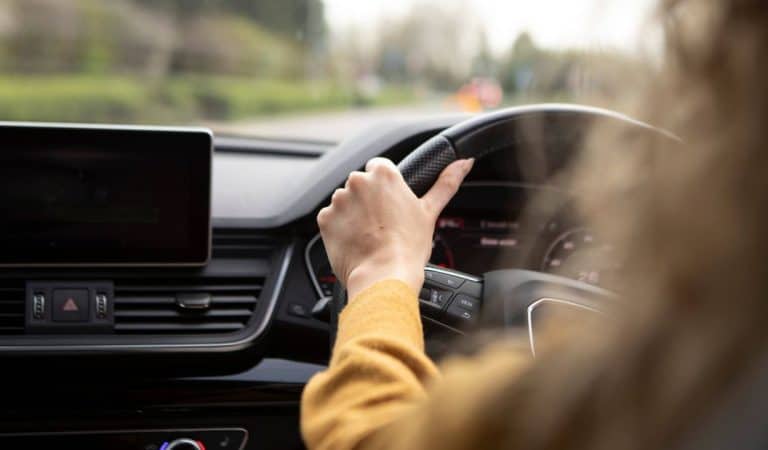 Rules For Smoking When Driving And What Punishments Drivers Face